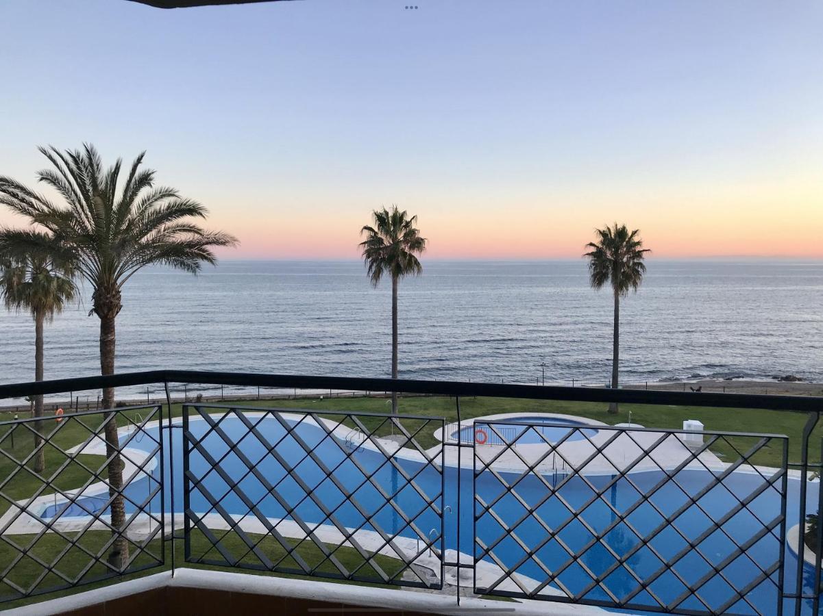 Mi Capricho 170 Beachfront Apartment Sitio de Calahonda Eksteriør billede