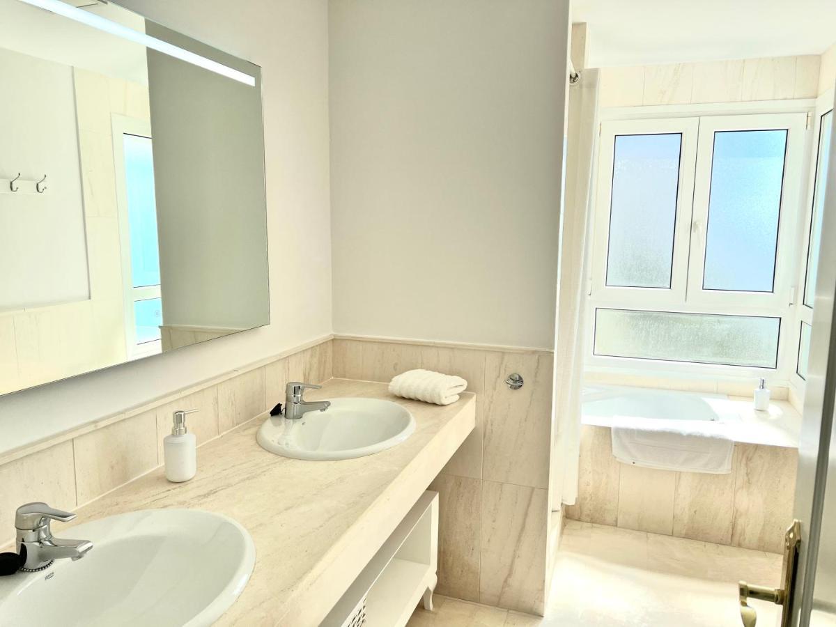Mi Capricho 170 Beachfront Apartment Sitio de Calahonda Eksteriør billede