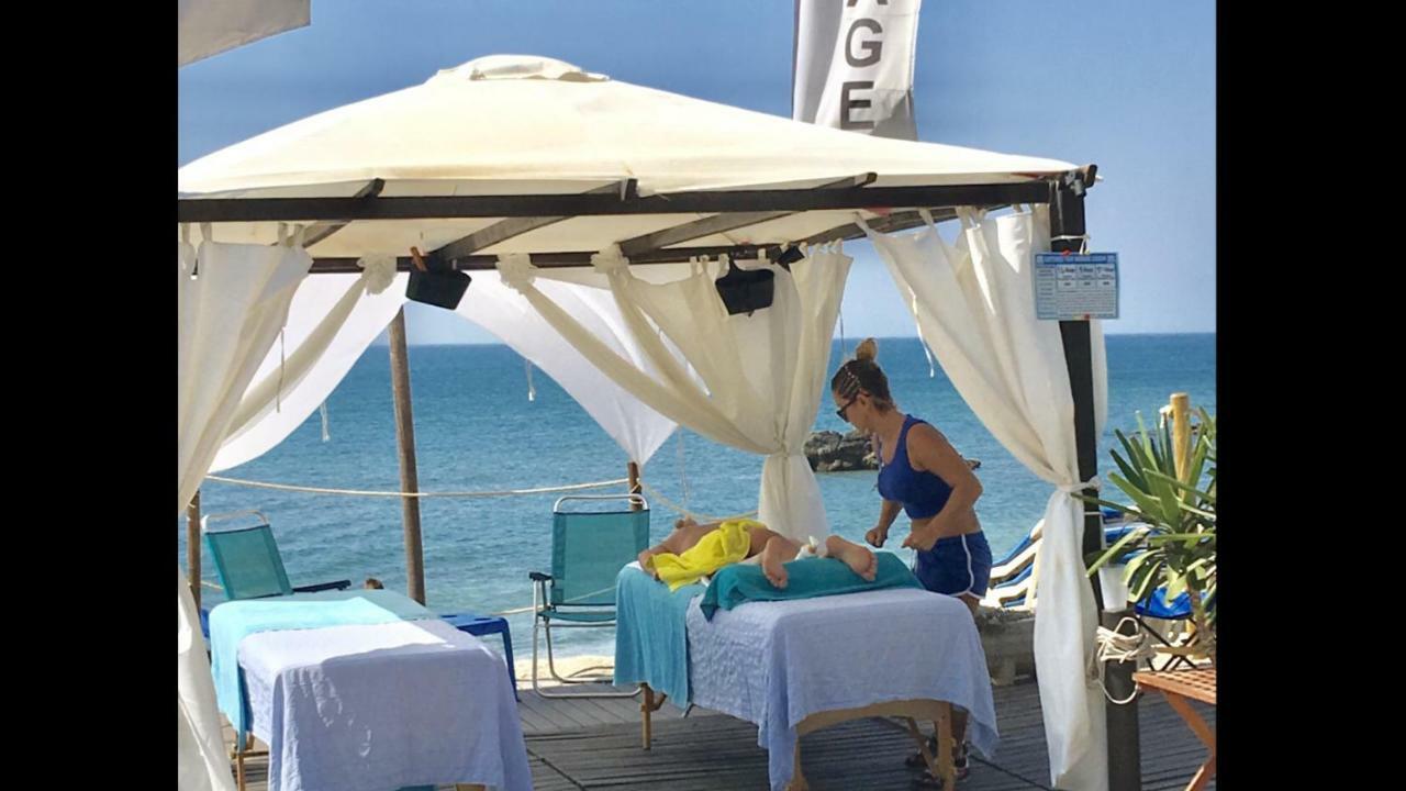 Mi Capricho 170 Beachfront Apartment Sitio de Calahonda Eksteriør billede